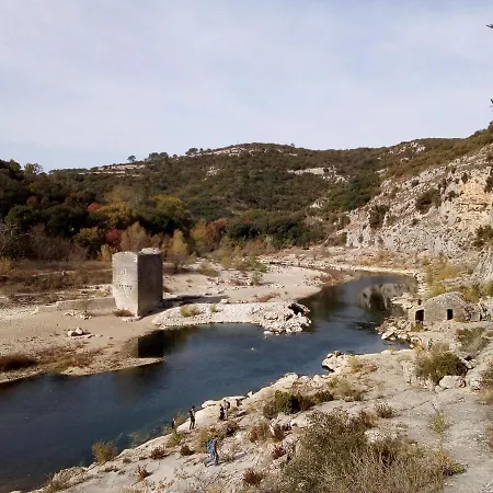Les Coronilles فندق مبيت وإفطار