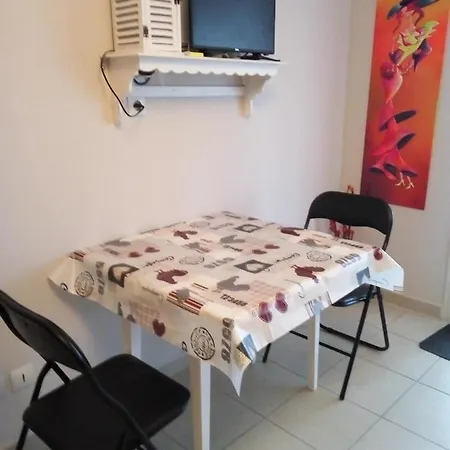 Les Coronilles 4* بوكير