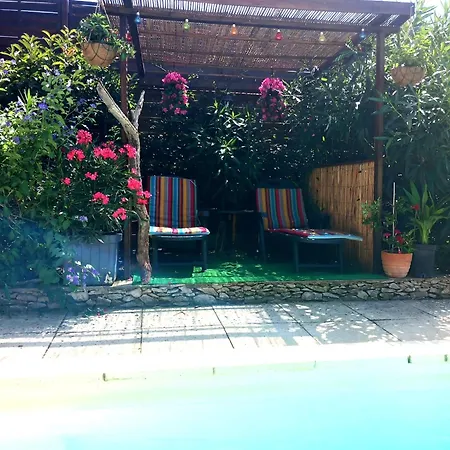 Les Coronilles فندق مبيت وإفطار بوكير