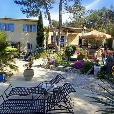 Les Coronilles Bed & Breakfast Beaucaire (Gard)