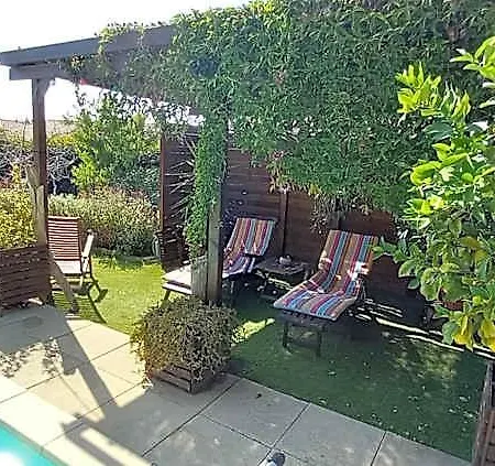 B&B Les Coronilles 4*